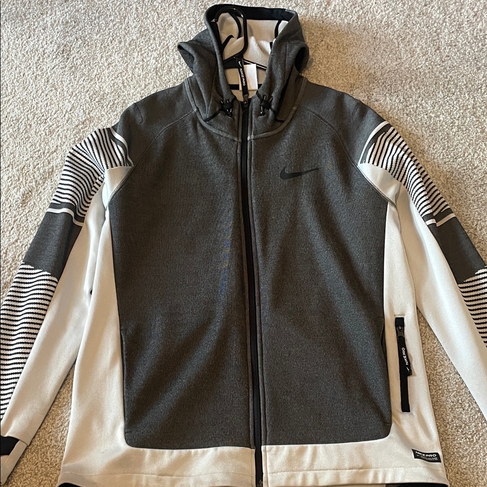 Nike Men's Black and Gray Performance Jacket